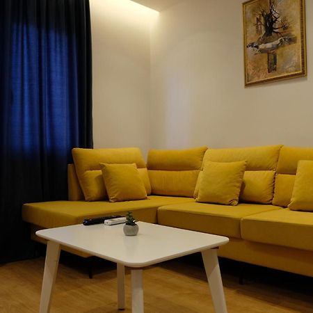 2E Center Apartment Tiranë Luaran gambar