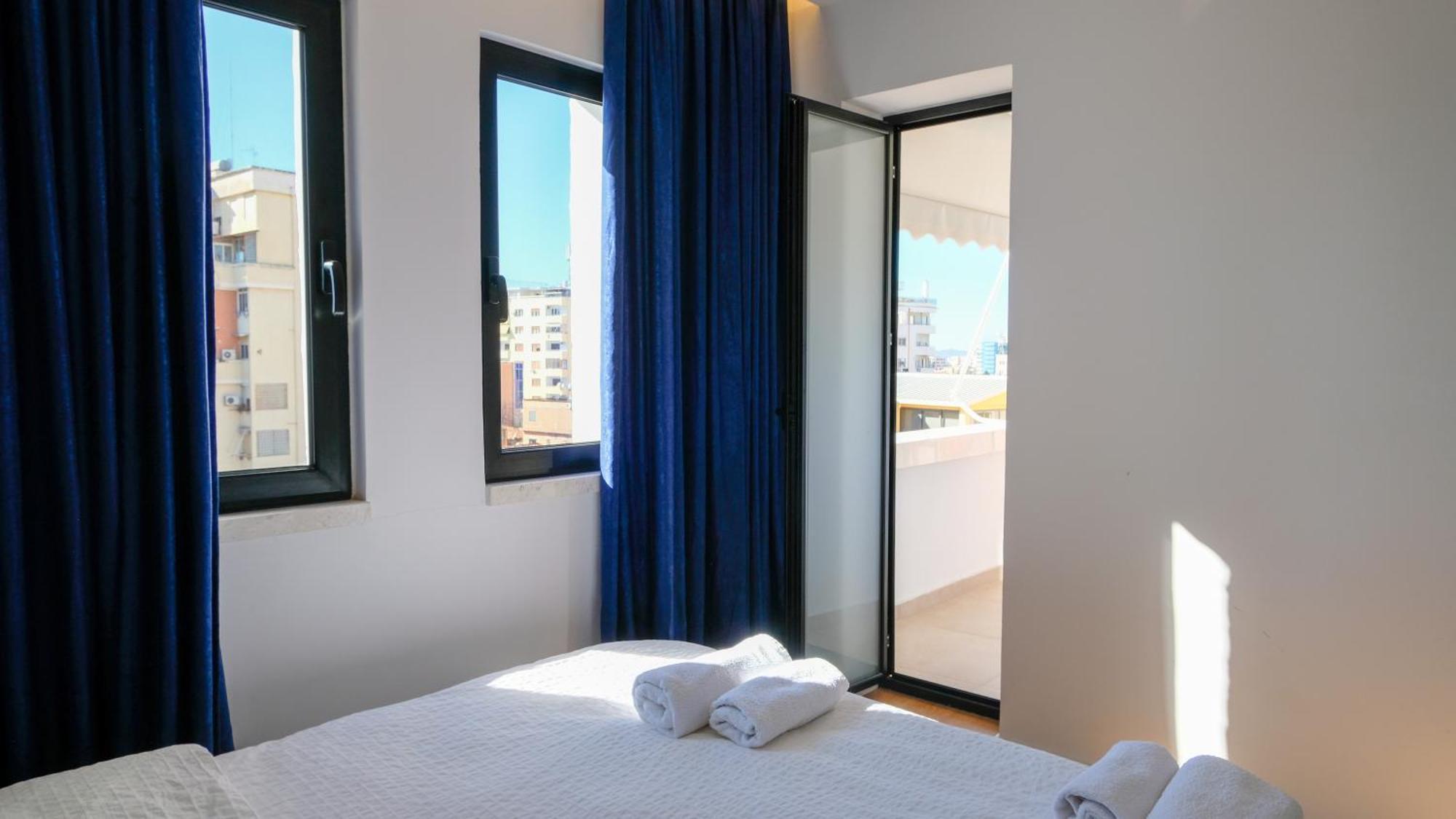 2E Center Apartment Tiranë Luaran gambar
