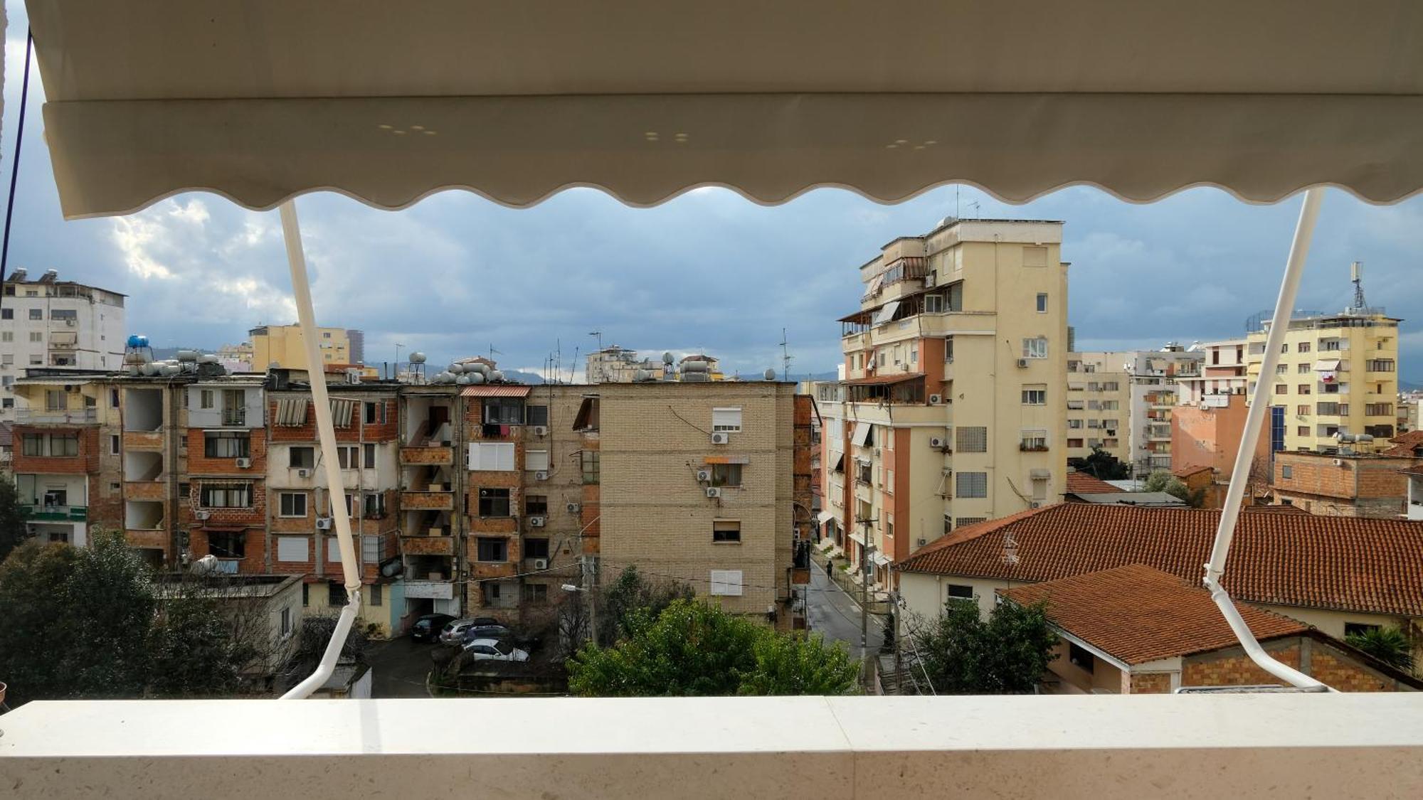 2E Center Apartment Tiranë Luaran gambar