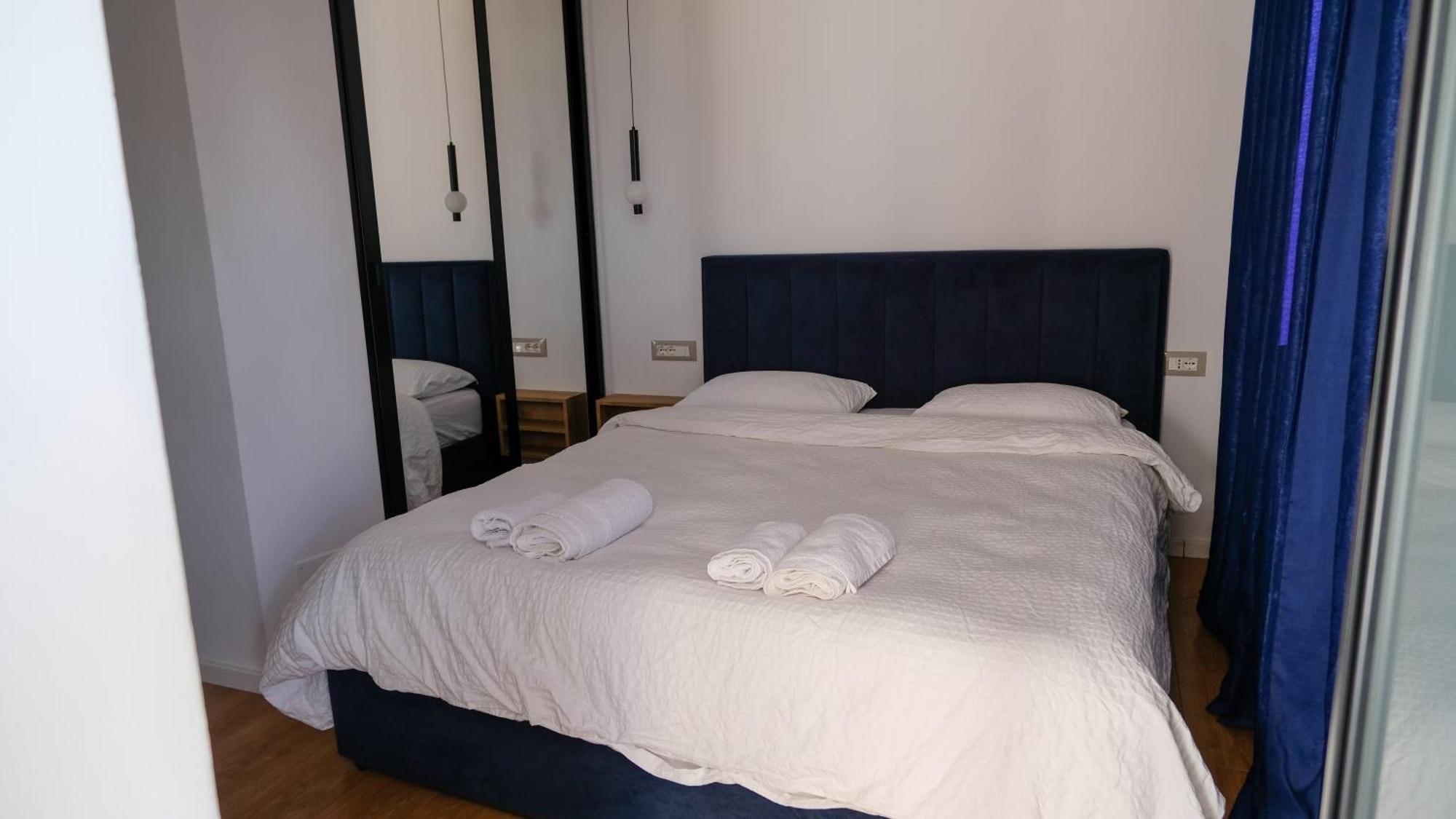 2E Center Apartment Tiranë Luaran gambar