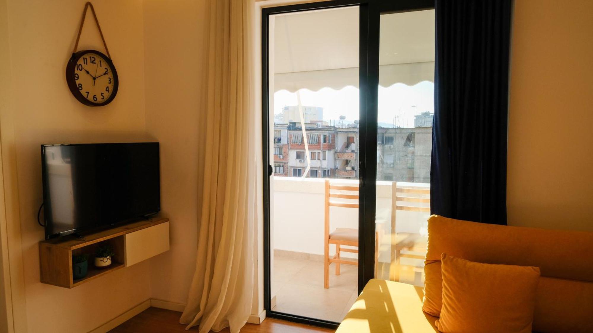 2E Center Apartment Tiranë Luaran gambar